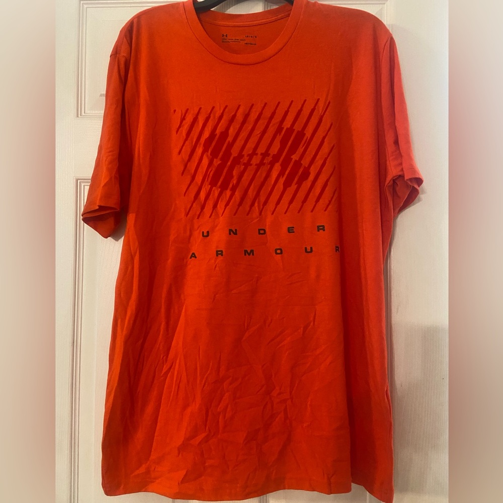 Under Armour Men's Short Sleeve T-shirt Orange with Red Graphic Logo Size Large